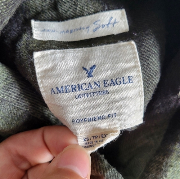 American Eagle Outfitters Black Green Long Sleeve Button Down Flannel - Picture 9 of 9